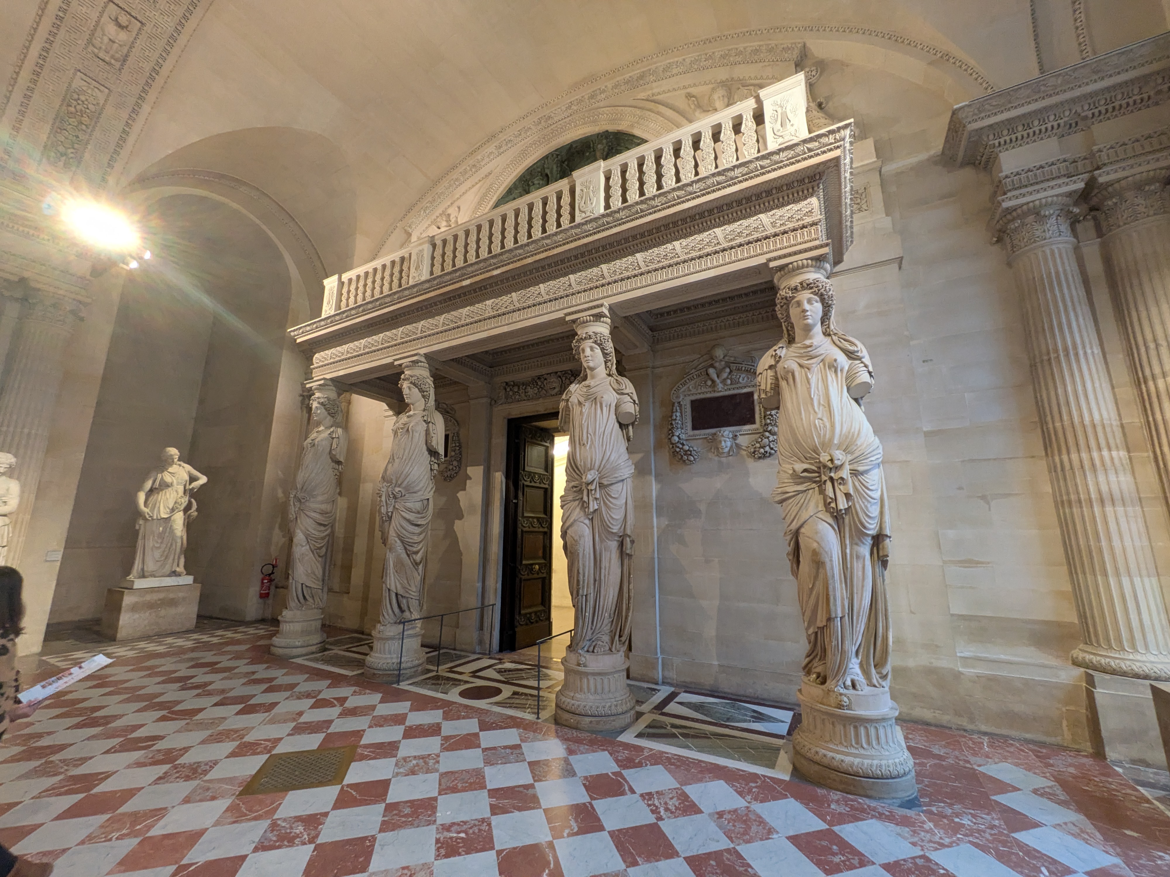 カリアティードの間