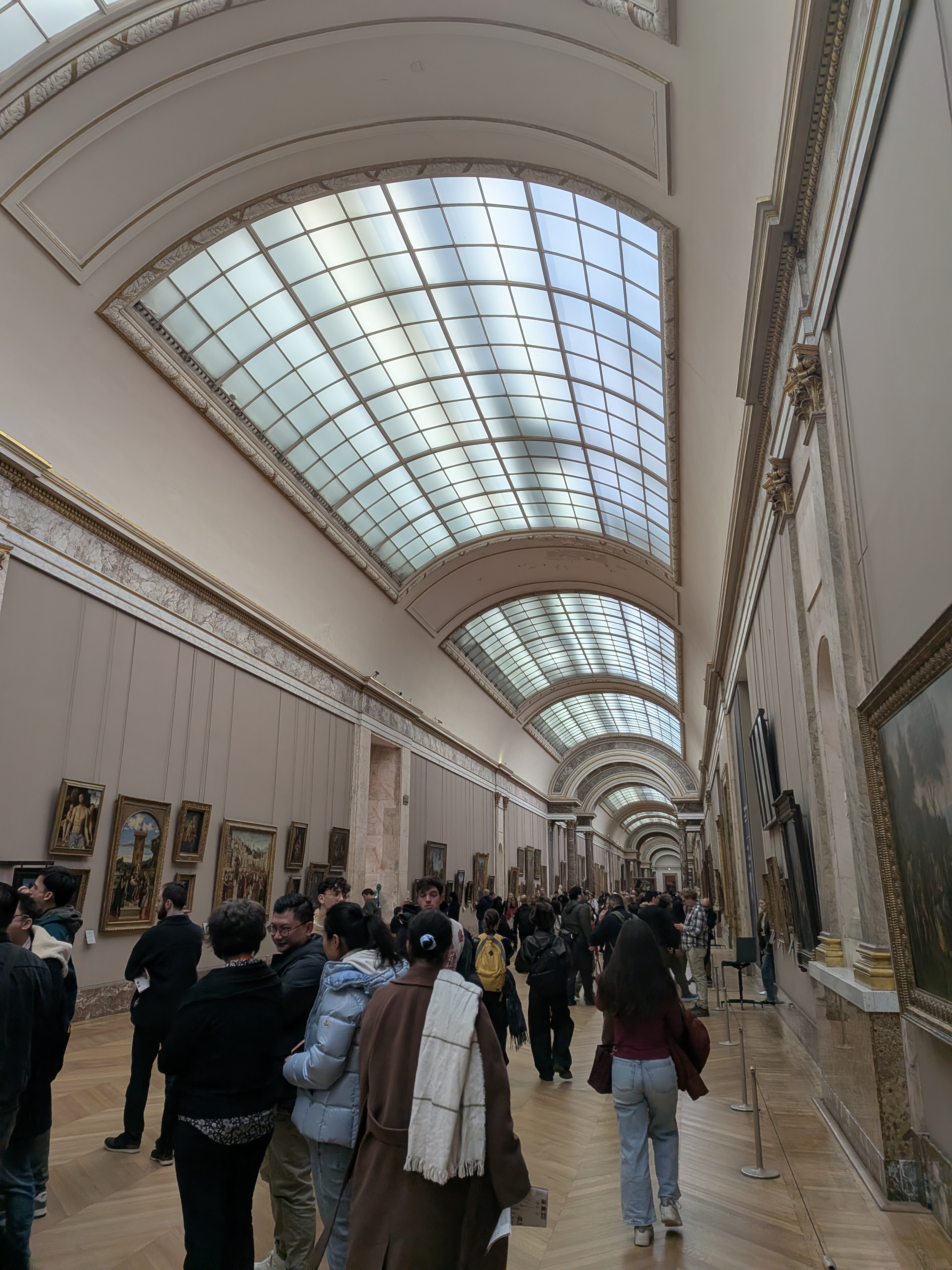 ルーブル内部