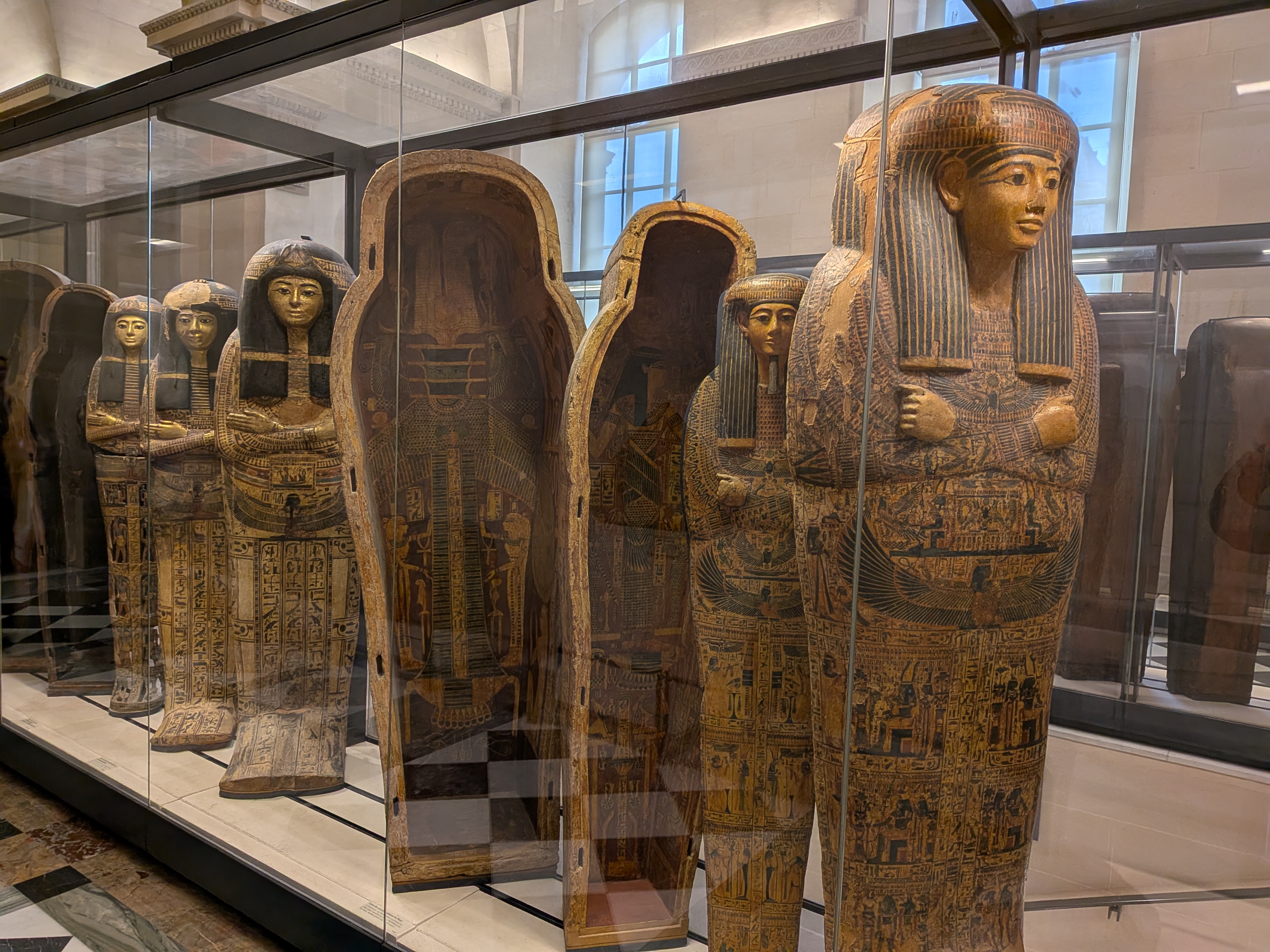 逆さピラミッド