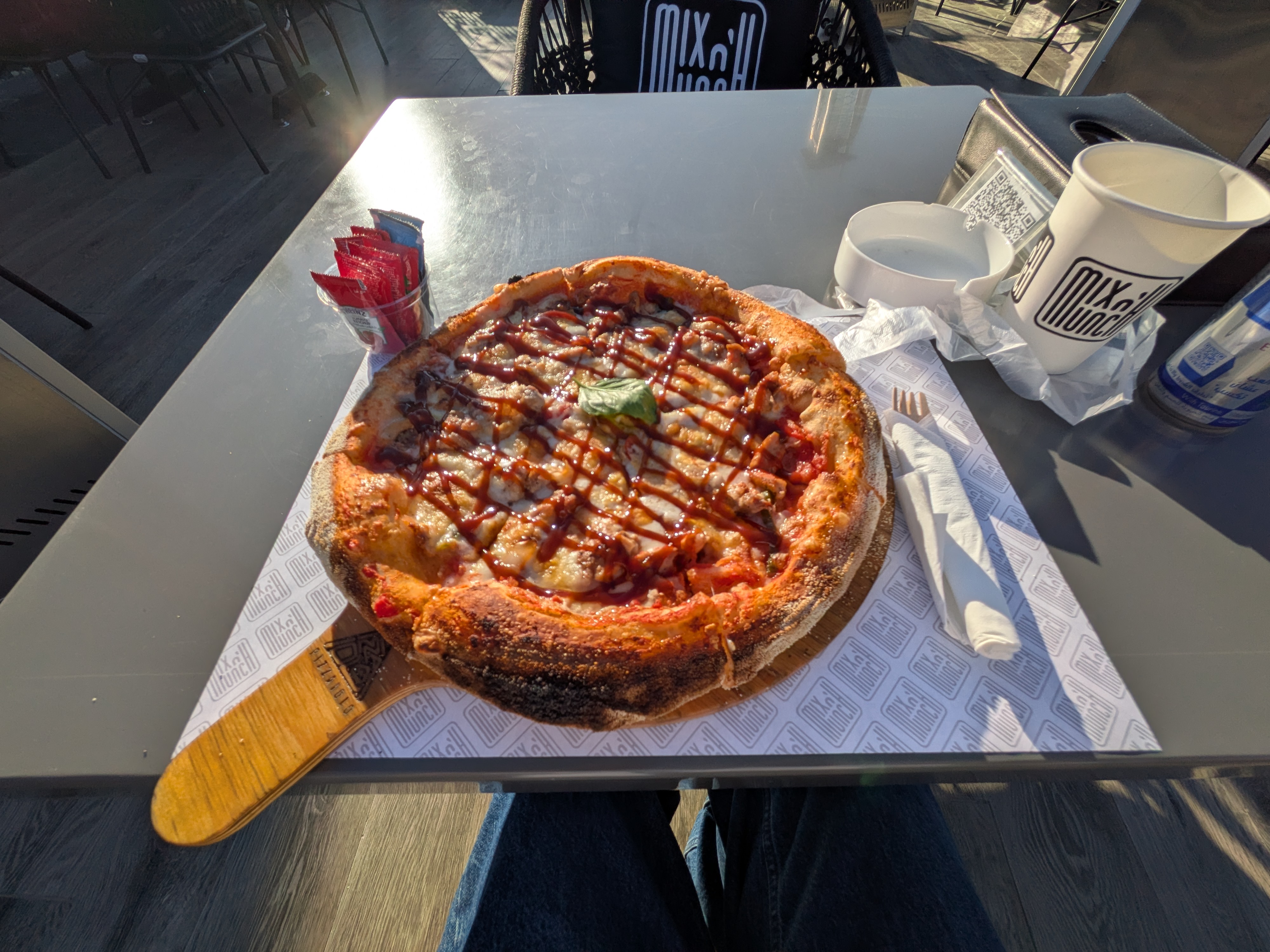 チキンBBQのピザ