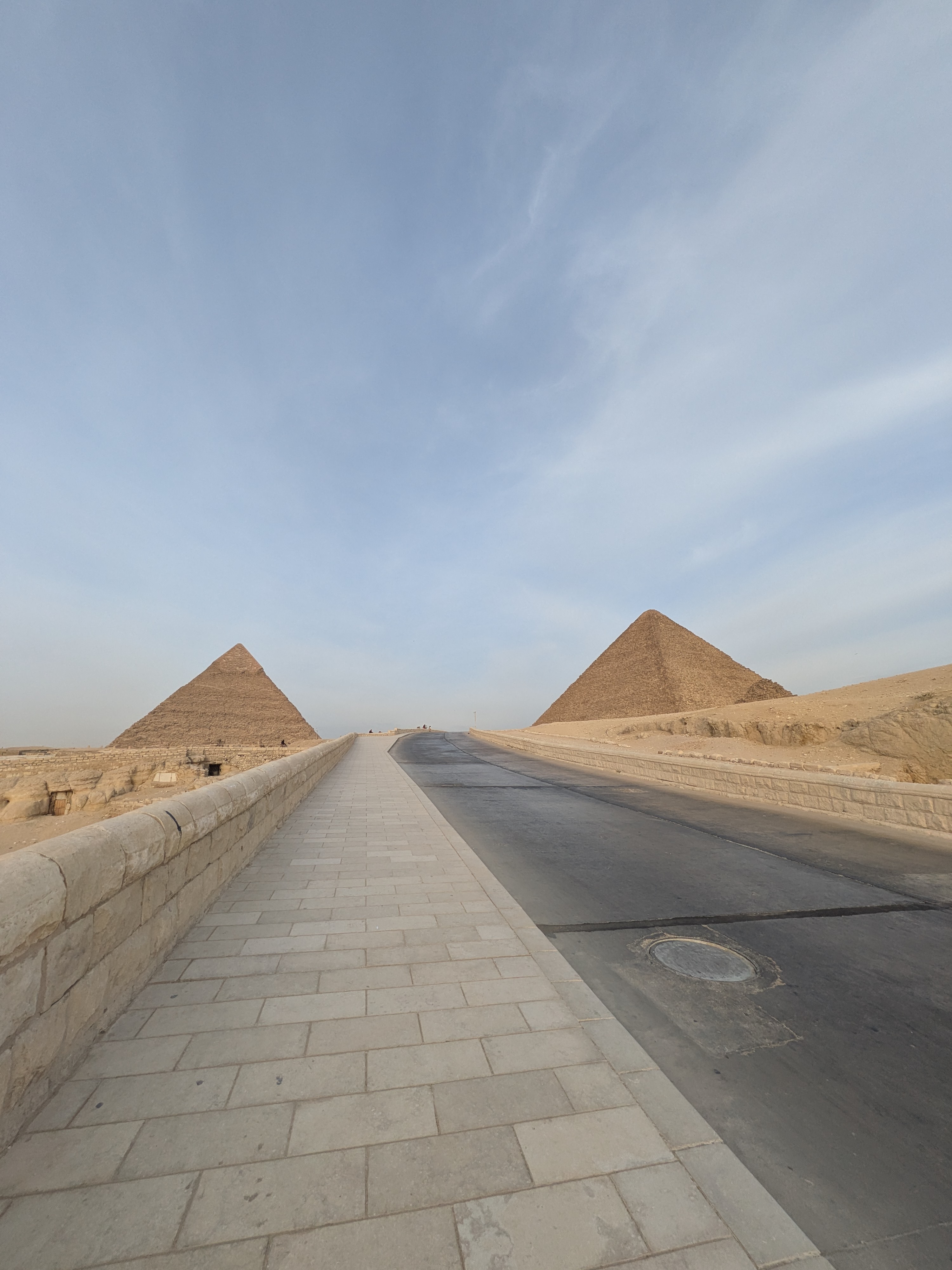 ピラミッドへの道